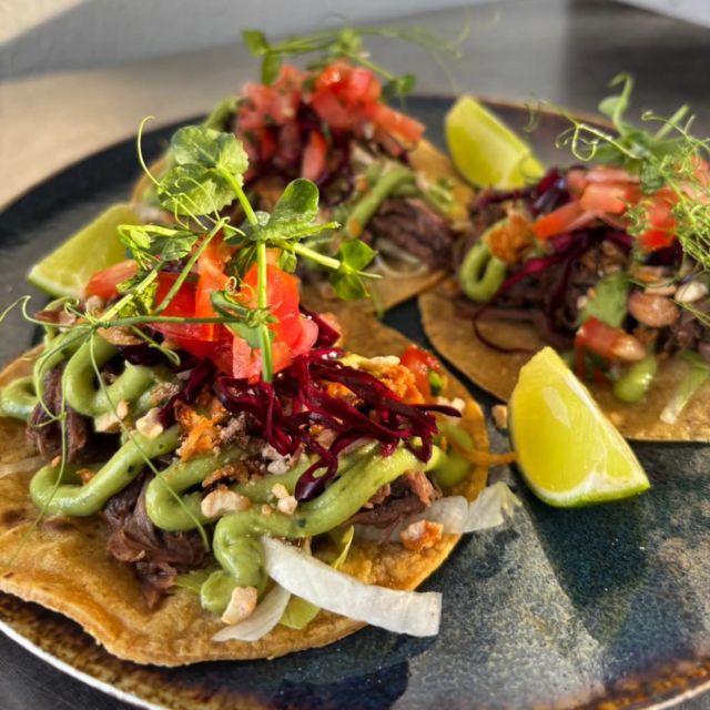 - Toc Toc Toc ?
- Tequila ?
- Los Tacos !

Mercredredi Mood

...pardon 🫢
oui, mais c'est bon ! 🤤

@wishboneeatery